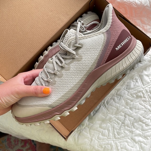 NWT Merrell Women’s Bravada Waterproof Hiking Trail Sneaker Shoe - Picture 2 of 6